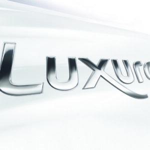 Luxura x10 chrome logo