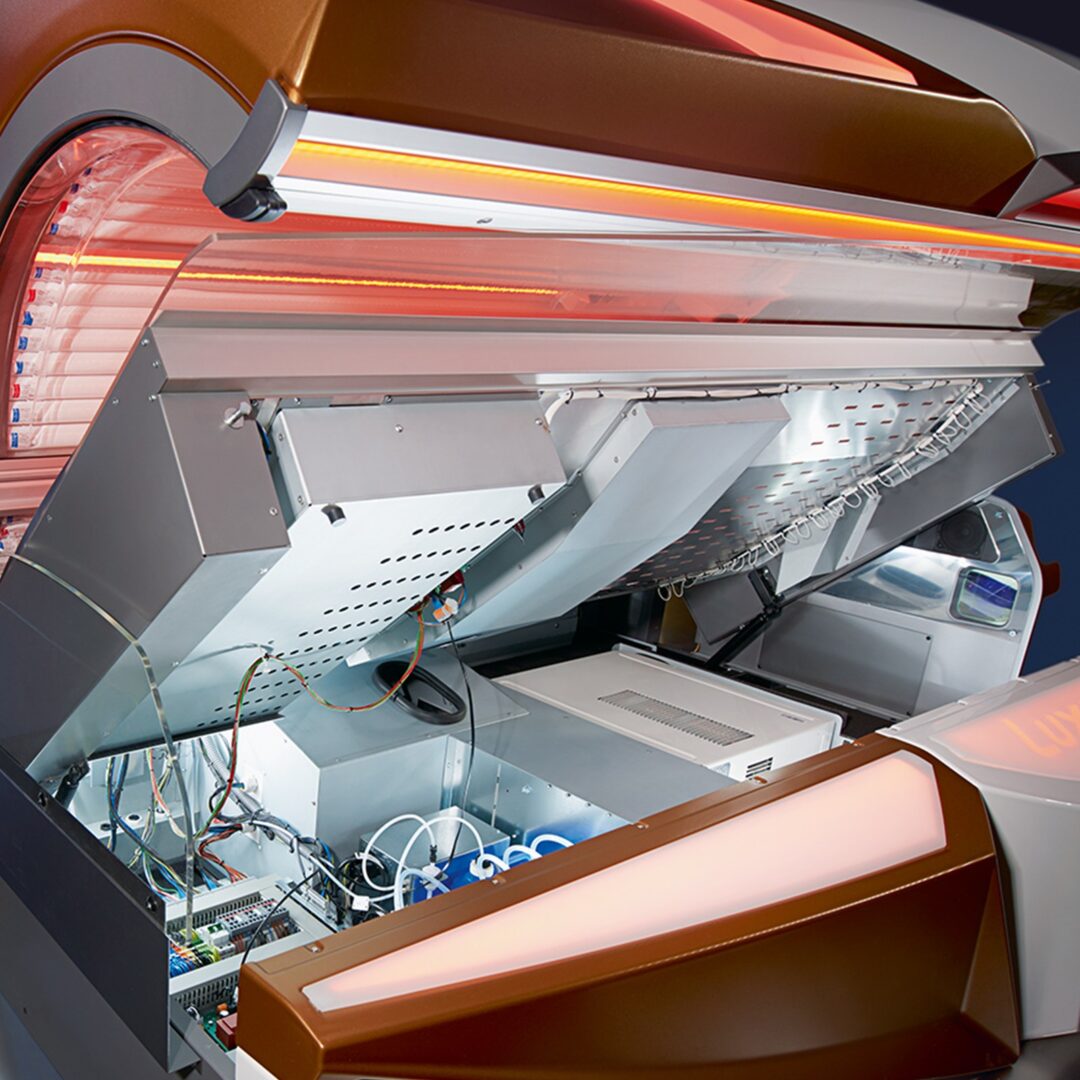 The Inside Mechanism of a Tanning Bed